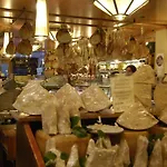 Ur-nest Piazza Maggiore アパート