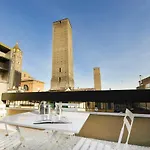 Ur-nest Piazza Maggiore * ボローニャ