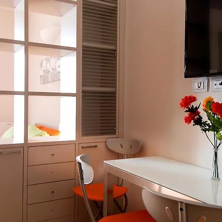 Ur-nest Piazza Maggiore *