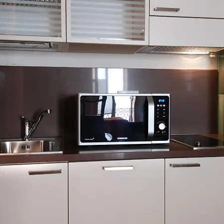 Ur-nest Piazza Maggiore