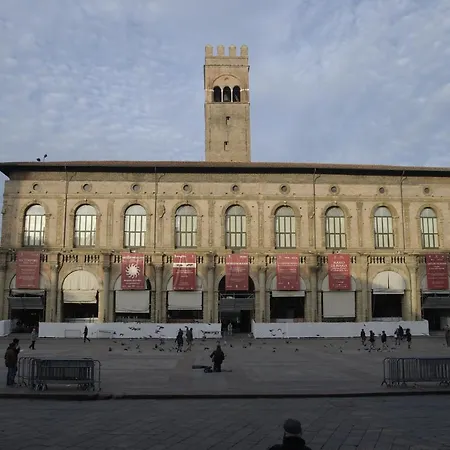 Ur-nest Piazza Maggiore アパート ボローニャ