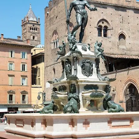 Ur-nest Piazza Maggiore Apartamento Bolonha