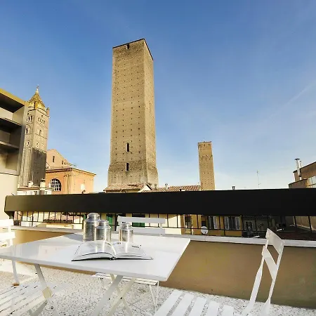 Ur-nest Piazza Maggiore * Bolonha