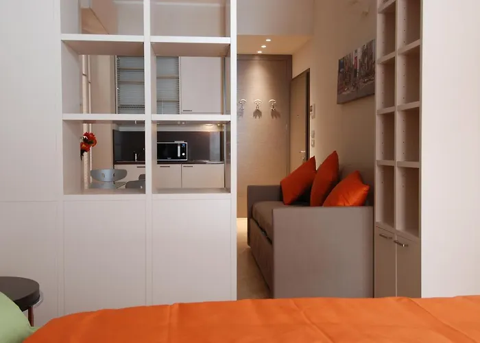 Ur-nest Piazza Maggiore