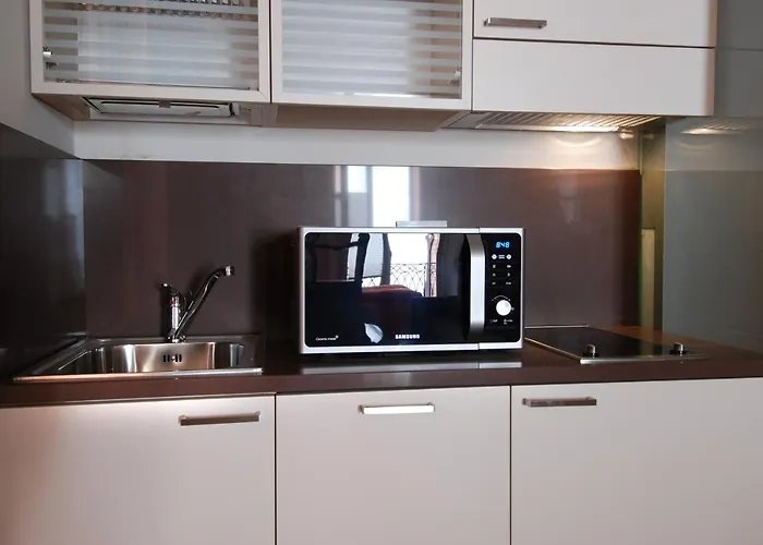 Ur-nest Piazza Maggiore