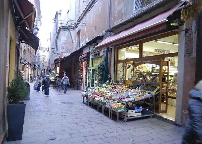 Ur-nest Piazza Maggiore 볼로냐