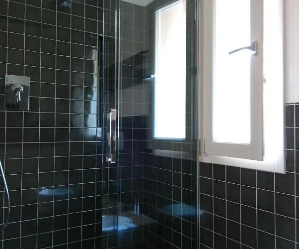 Ur-nest Piazza Maggiore 아파트 *