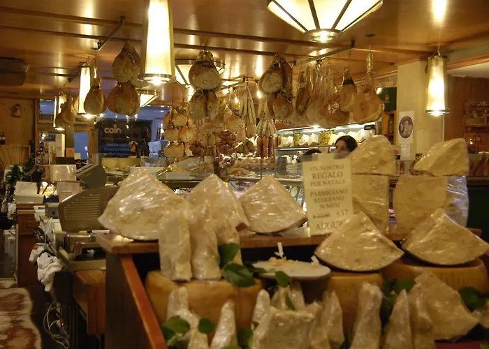 Ur-nest Piazza Maggiore アパート