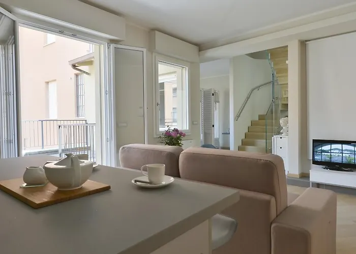 Ur-nest Piazza Maggiore 아파트 *