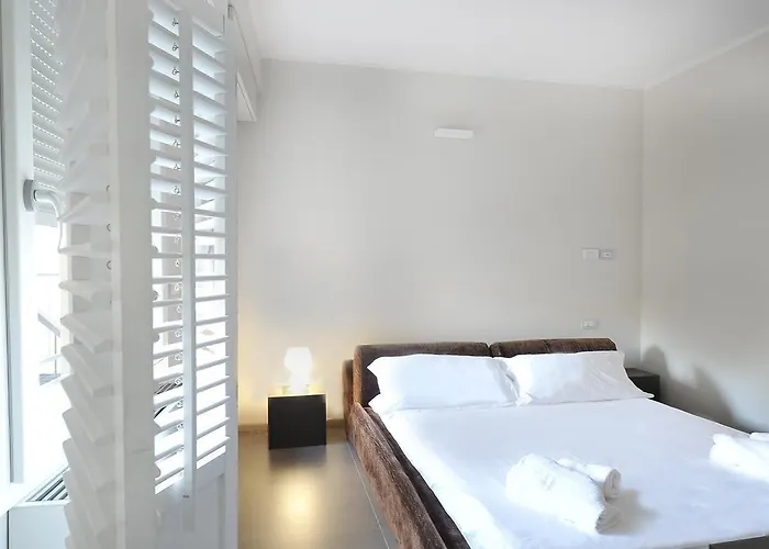 Ur-nest Piazza Maggiore 아파트 *