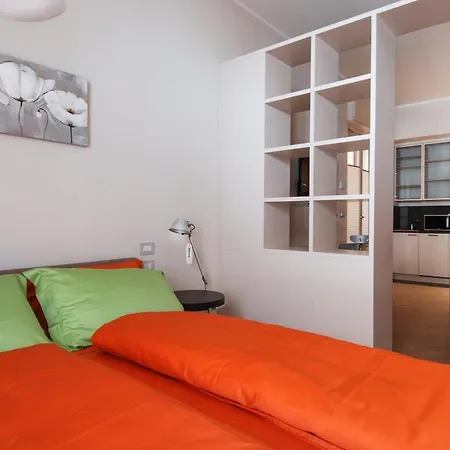 Ur-nest Piazza Maggiore * Boloňa