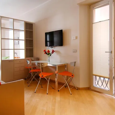 Ur-nest Piazza Maggiore Apartment